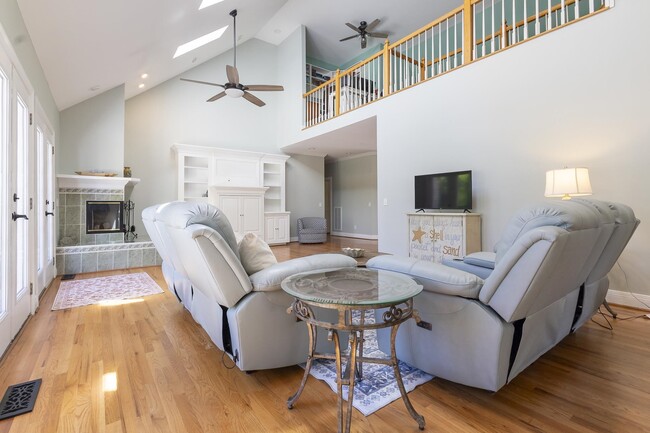 Photo - 133 Old Augusta Dr