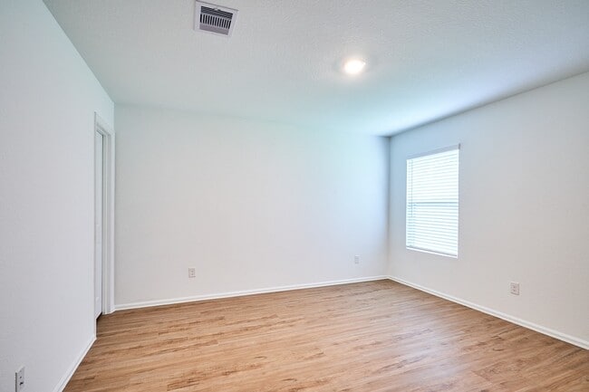 Photo - 3323 Avary River Ln