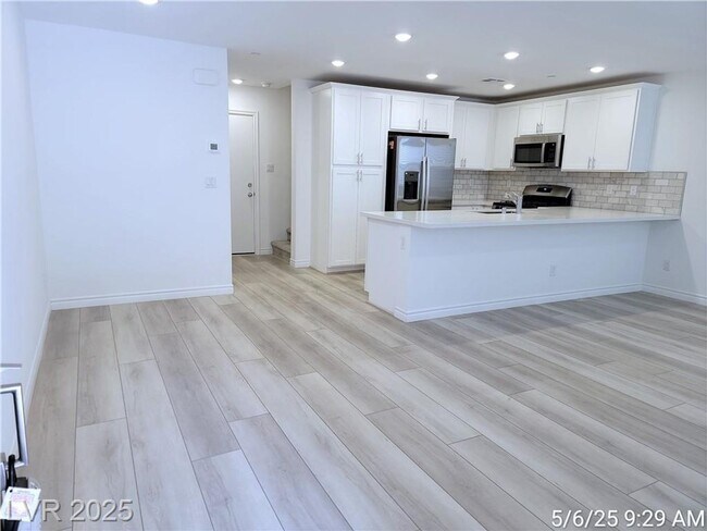 Photo - BRAND NEW 3 BED, 2.5 BATH TOWNHOME IN NW L...