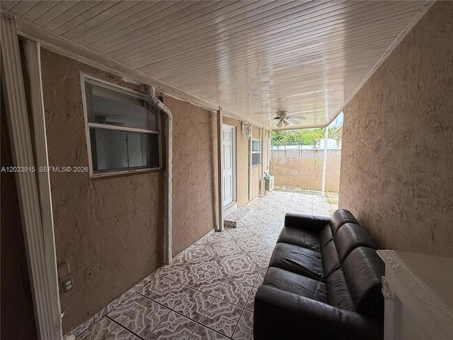 Photo - 3513 SW 4th St Unit 2