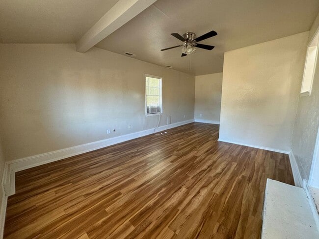 Photo - 1808 N Gray St