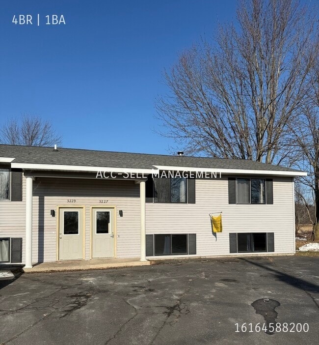 Building Photo - 5227 Rich St