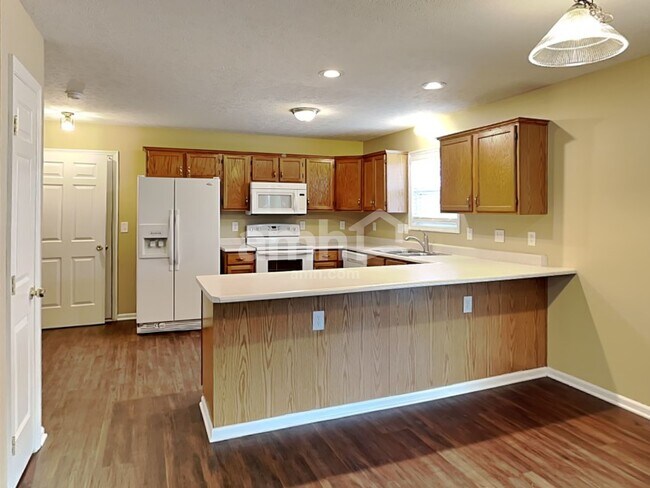 Photo - 912 N Garver Rd