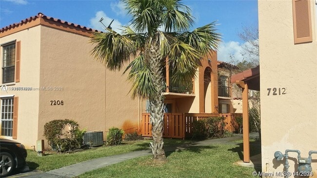 Building Photo - 7208 Fairway Dr Unit #I17