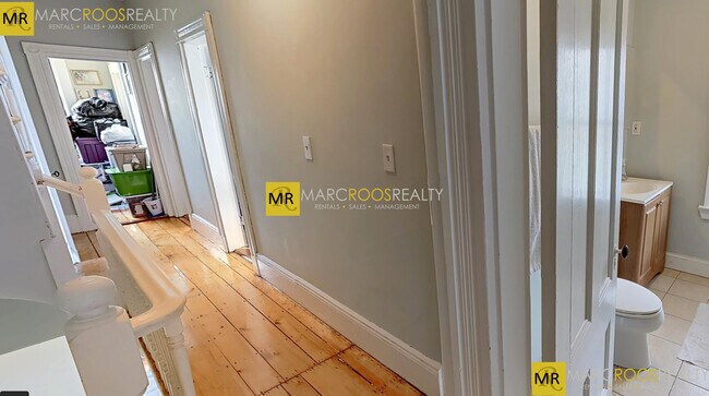 Photo - 10 Saunders St