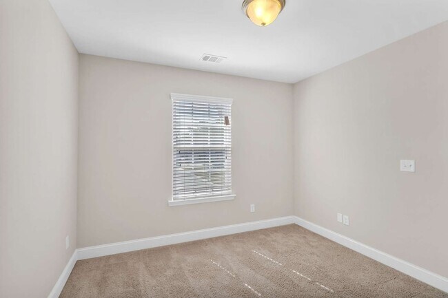 Photo - 509 Ferguson Ln