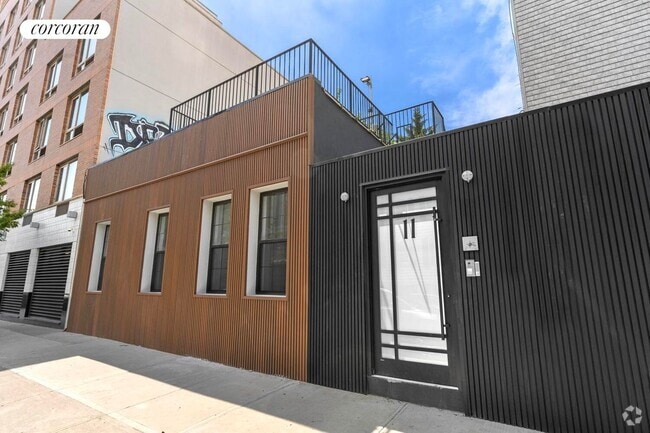Building Photo - 11 Olive St Rental