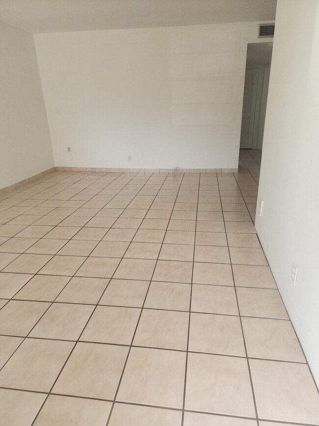 Photo - 1007 N 19th Ave Unit 4