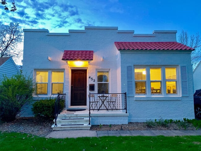 Photo - 432 W Seymour St Unit ID1061612P