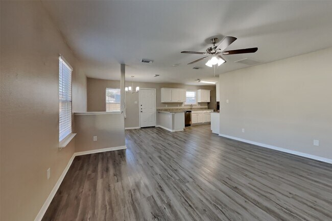 Photo - 7203 Towering Pine Ln