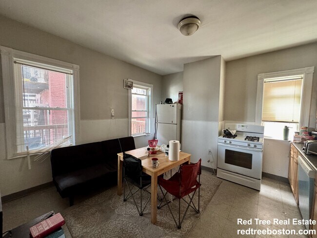 Photo - 348 Faneuil St Unit 2