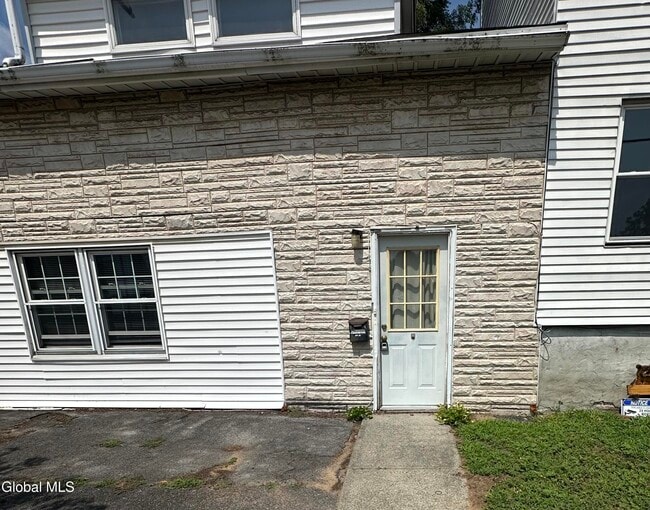 Building Photo - 510 Bradford St Unit G1 Rental