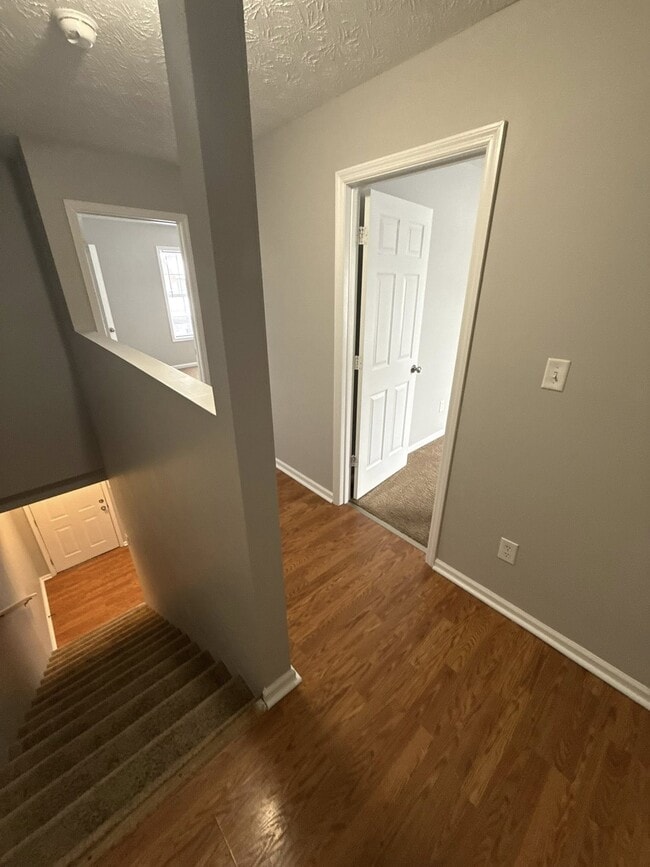 Photo - 112 Tanbark Dr