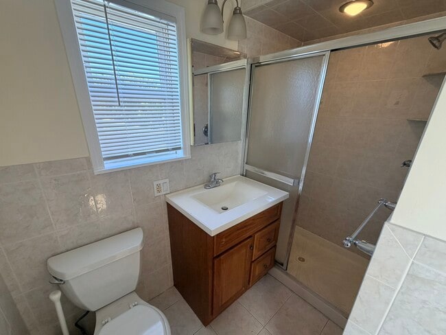 Photo - 14 Oakwood Ave Unit 4