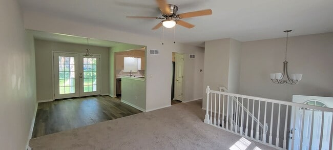 Photo - 3 bedroom 1 bath with fenced in Yard!