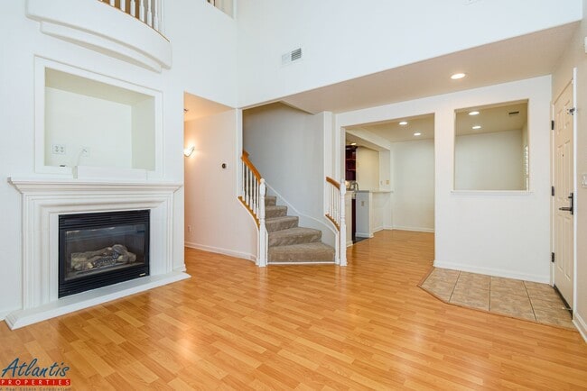Photo - Desirable Evergreen Townhouse