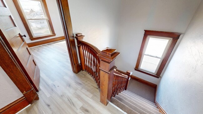 Building Photo - 124 S Haines Ave Rental
