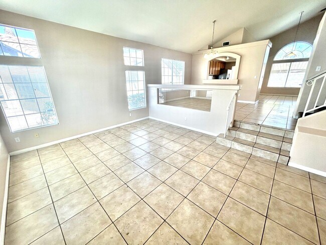Photo - 2514 Quail Canyon Ave