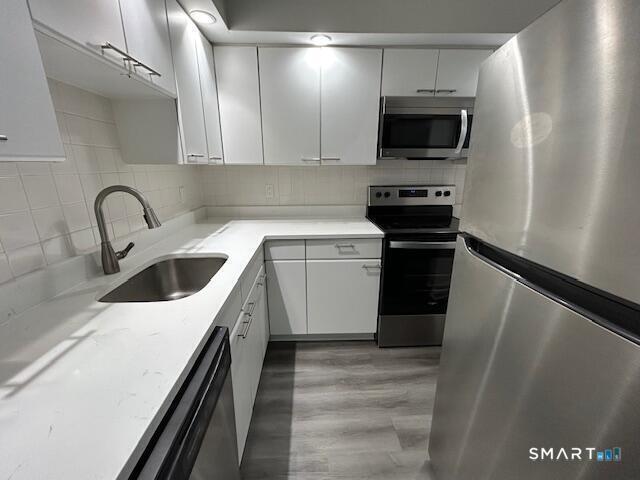 Building Photo - 100 Glenbrook Rd