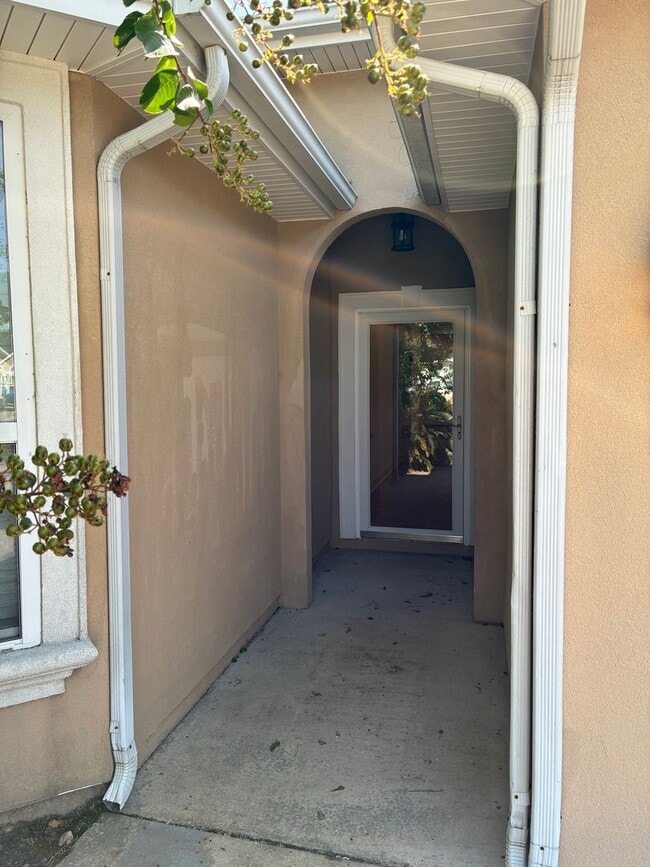 Photo - 541 Eagle Blvd