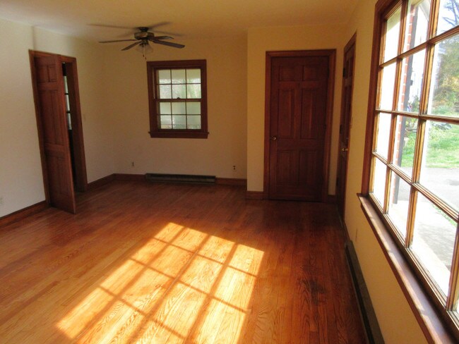 Photo - 106 Olinda Dr