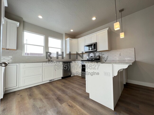 4318 W Rex Peak Wy