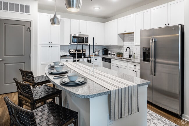 2HAB, 2BA - 1.036SF - Brisa