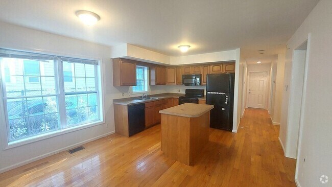 Building Photo - 52 Wheatland Ave Unit 1 Rental