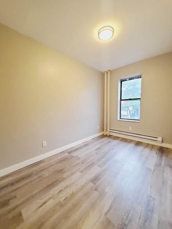 6 Bergen Ave 12 - 12 Bergen Ave Unit 12