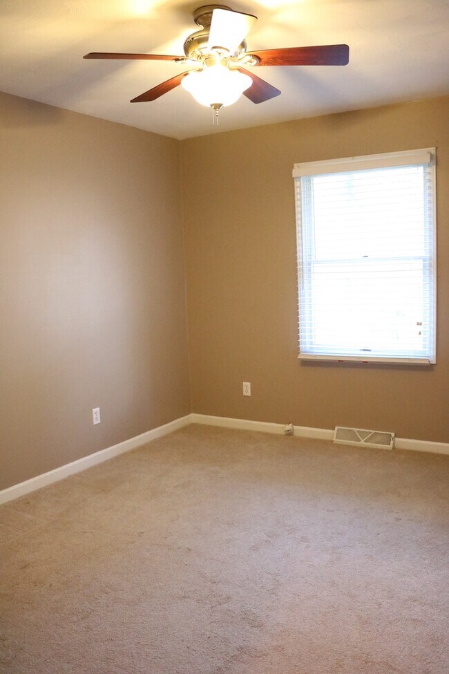 Lovely Koke Mill Duplex Rental House Rental in Springfield, IL