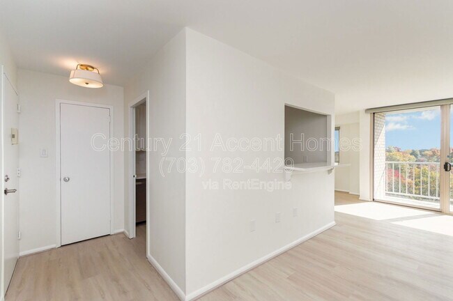 Photo - 2500 N Van Dorn St Unit 1106