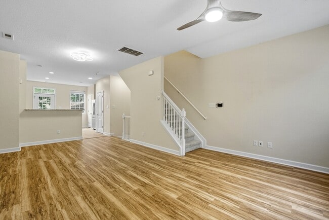 Photo - 230 Paradise Dr