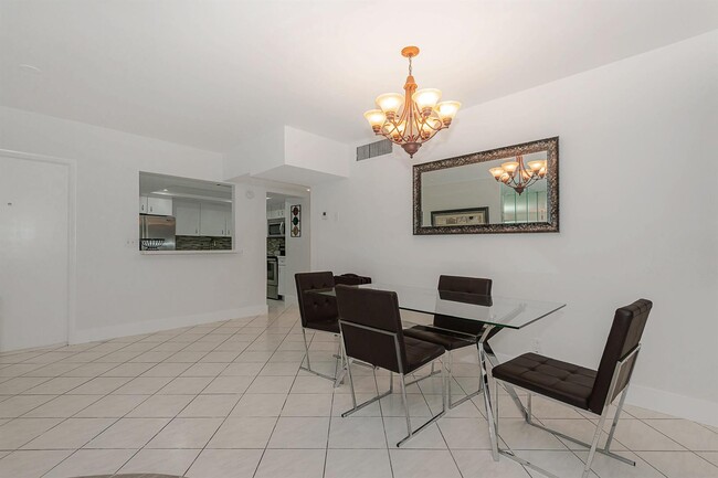 Building Photo - 1333 E Hallandale Beach Blvd Unit 101