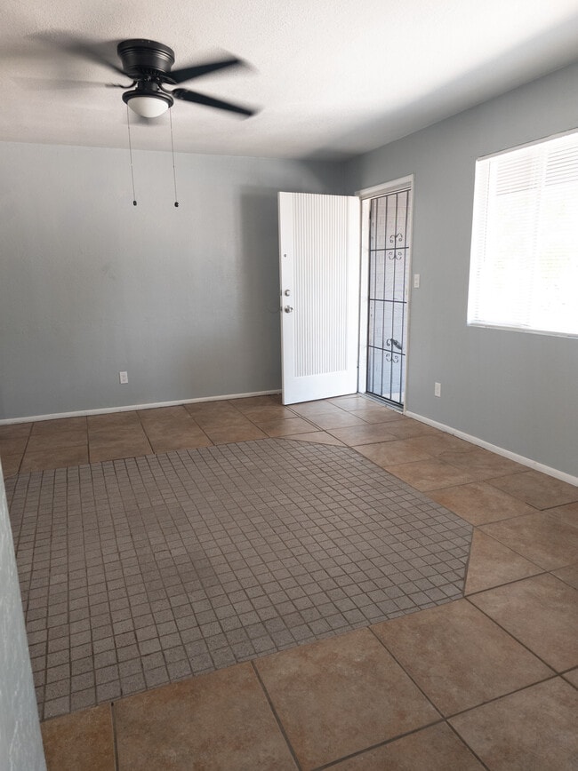 Photo - 506 N Hunt Dr