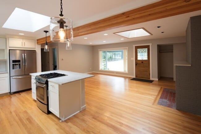 Photo - Remodeled 1949 Bungalow in Lake Oswego