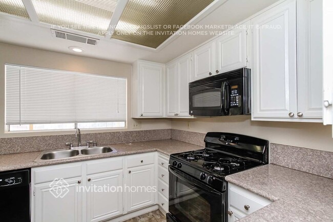Photo - 330 Templeton Dr