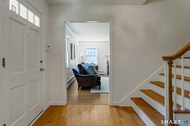 Photo - 18 Cornelia Dr