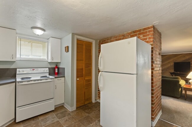 Photo - 1416 Chrisway Dr