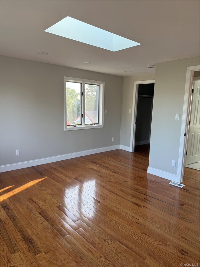 Photo - 245 Stone St