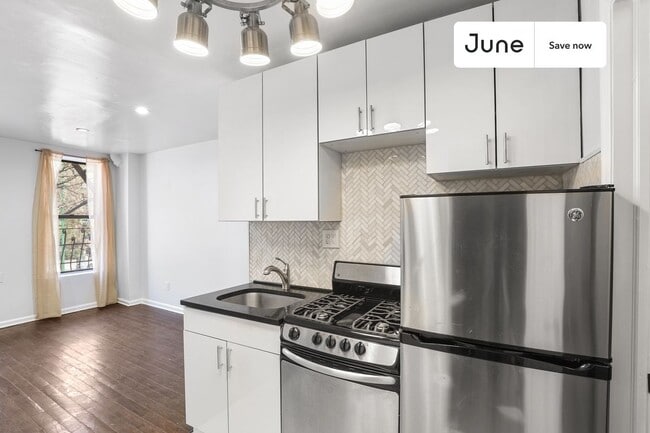534 E 14th St Unit 3