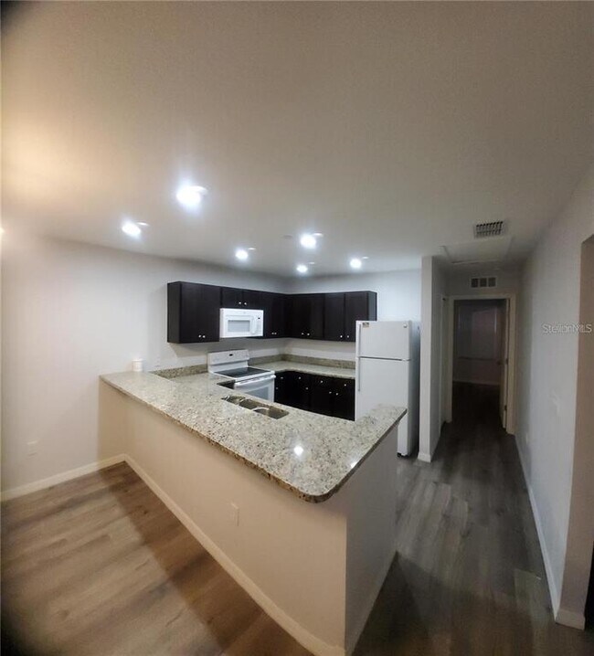 284 Gardner Ln Unit F
