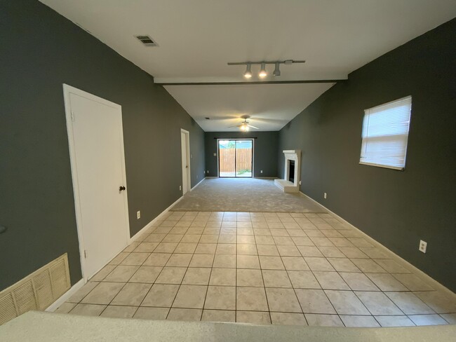 Photo - 223 Indian Oaks Dr