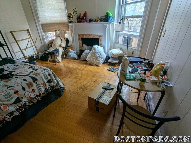 Photo - 1063 Beacon St Unit 4