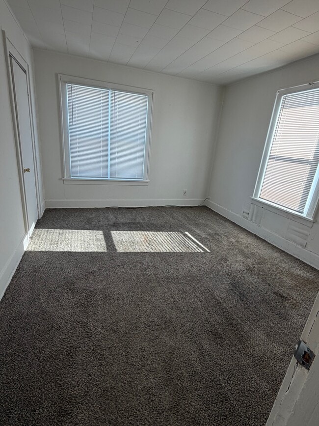 Photo - 304 Ewing Ave