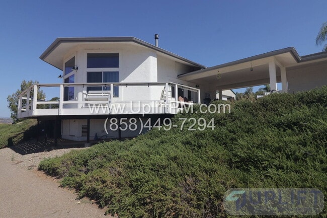 Photo - 1425 Cedar St