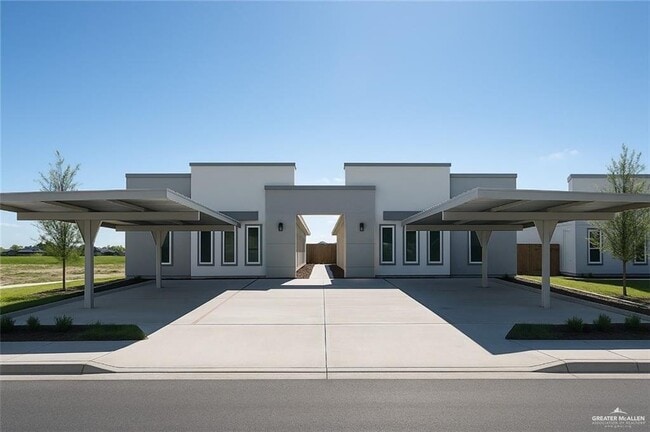 Building Photo - 22 W Harrison Ave Unit 1