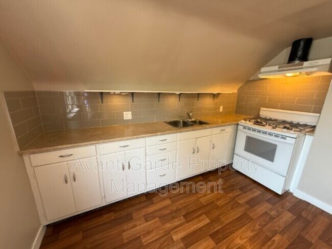 Photo - 12114-12102 102 St NW Unit Mezzanine