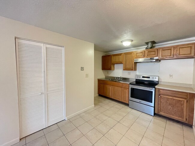 Photo - 181 Loudon Rd Unit Apt 202