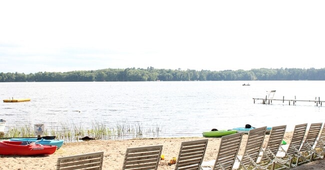 Includes beach, lake and kayak access - 4152 Satuit Ln Unit 3