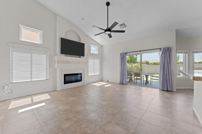 Photo - 4423 E Vista Val Verde Dr